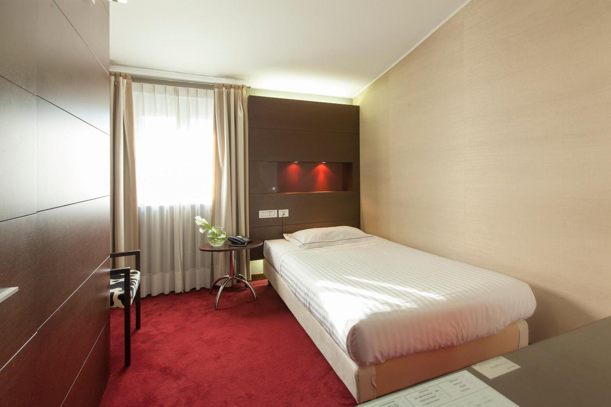 Inverigo Hotel Rum bild