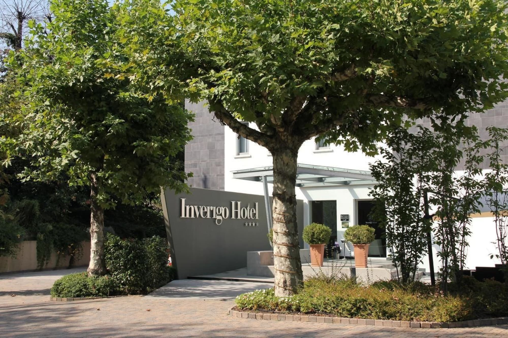 Inverigo Hotel Exteriör bild