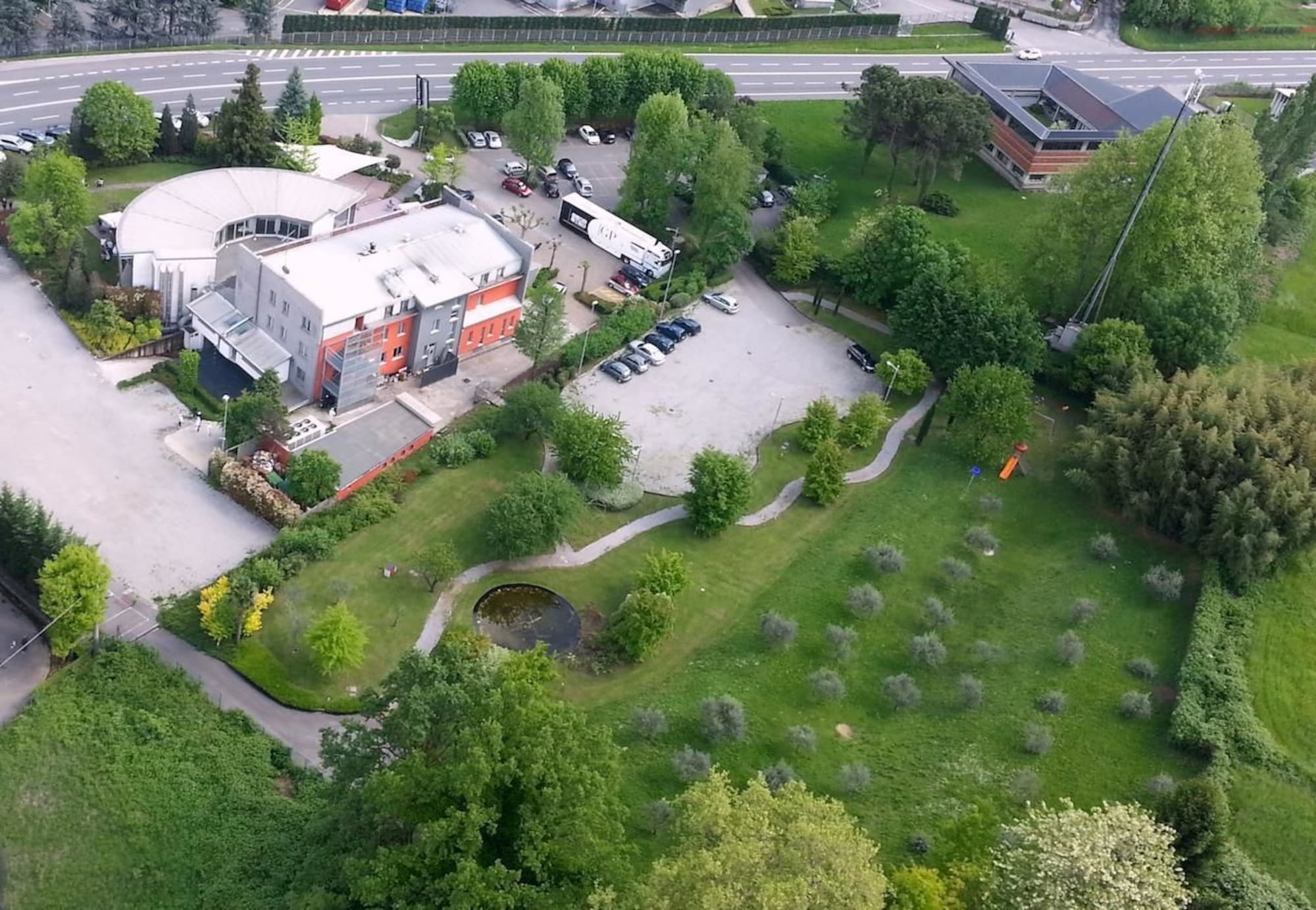 Inverigo Hotel Exteriör bild