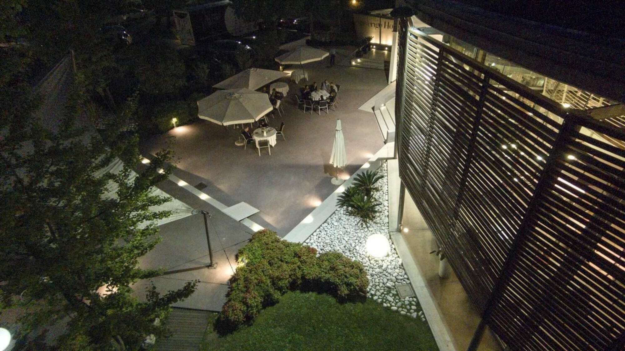 Inverigo Hotel Exteriör bild